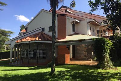 5 Bed House with En Suite at Runda