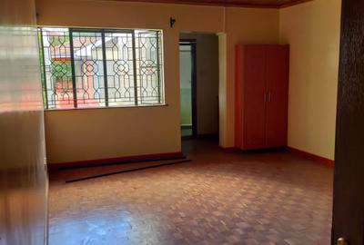 5 Bed Townhouse with En Suite in Lavington