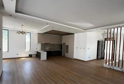 5 Bed Townhouse with En Suite in Lavington
