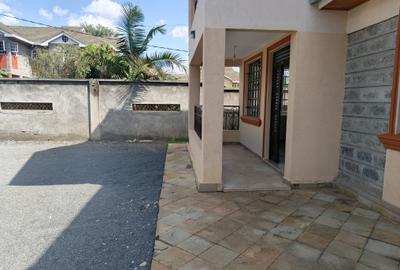 5 Bed Townhouse with En Suite at Mugumoini