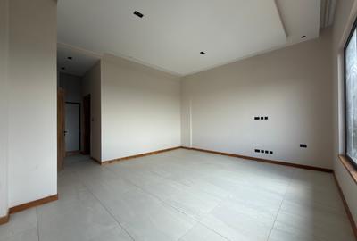 4 Bed Apartment with En Suite in Loresho - 3