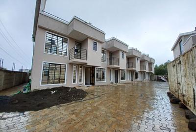 5 Bed Townhouse with En Suite in Gikambura