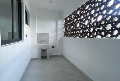 Serviced 4 Bed Apartment with En Suite in Nyali Area - 4