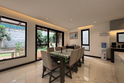 4 Bed Townhouse with En Suite in Westlands Area - 3