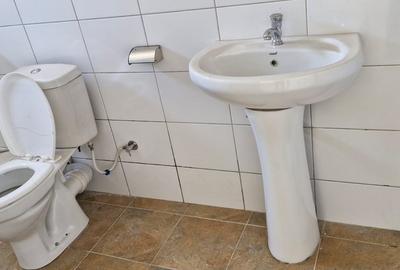 6,458 ft² Warehouse with Parking at Ruiru - 4