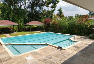 5 Bed Villa with En Suite at Spring Valley