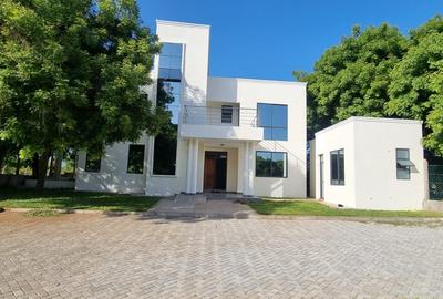 4 Bed Villa with En Suite in Vipingo