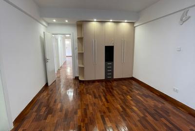 4 Bed Apartment with En Suite in Kileleshwa - 3