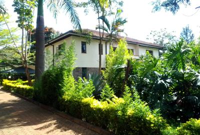 5 Bed House with Staff Quarters in Gigiri