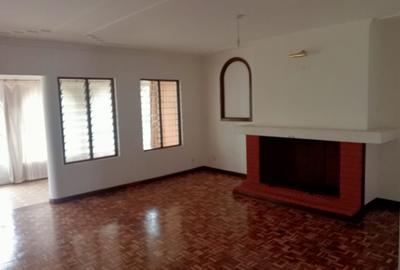 5 Bed House with En Suite in Loresho