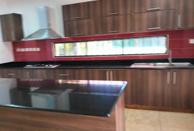 4 Bed Townhouse with En Suite in Runda - 4