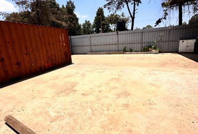 4,000 ft² Warehouse with Parking in Karen