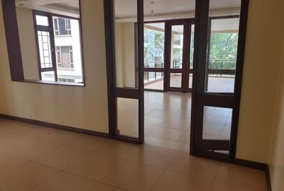 Serviced 4 Bed Apartment with En Suite in Riverside