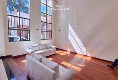 5 Bed Townhouse with En Suite at Lavington - 3