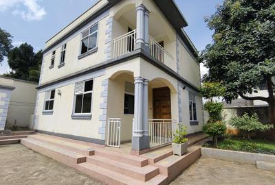 3 Bed House with En Suite in Runda