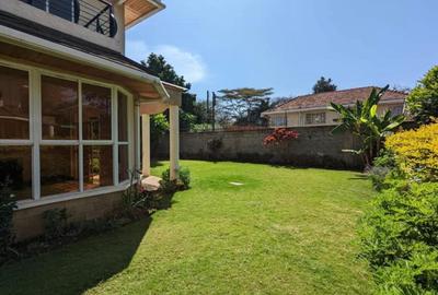 5 Bed Townhouse with En Suite in Lavington - 3