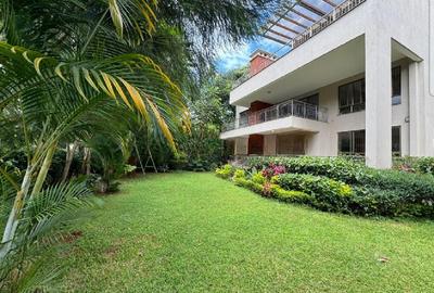 5 Bed Townhouse with En Suite in Lavington