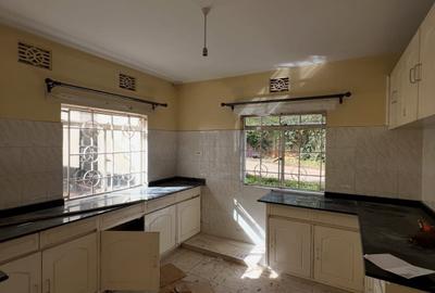 3 Bed Townhouse with En Suite in Kileleshwa - 4