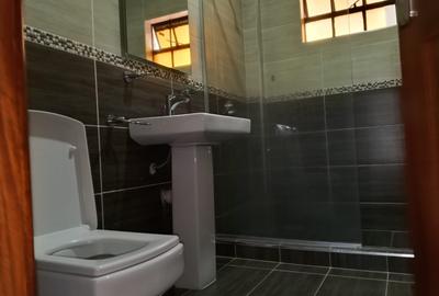 2 Bed Apartment with En Suite in Westlands Area - 3