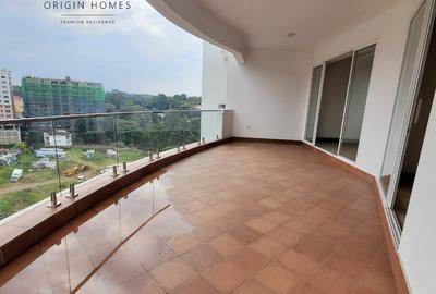 3 Bed Apartment with En Suite at Parklands