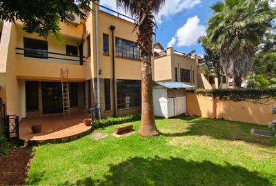 5 Bed Townhouse with En Suite at Lavington Green