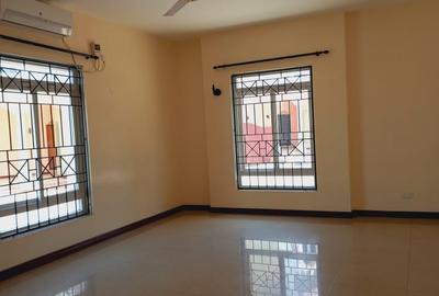 5 Bed House with En Suite in Nyali Area