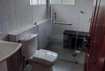 6 Bed House with En Suite at Garden Estate