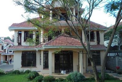 5 Bed House with En Suite at Mandera