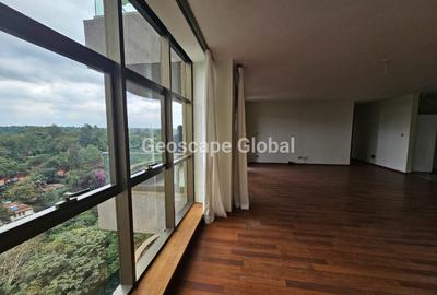 3 Bed Apartment with En Suite in Parklands