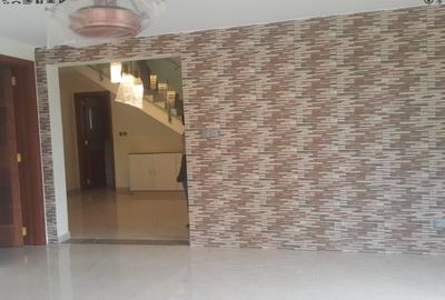 5 Bed Townhouse with En Suite in Lavington