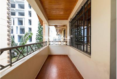 4 Bed Apartment with En Suite in Brookside