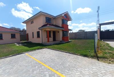 3 Bed House with En Suite at Acacia