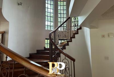 4 Bed House with En Suite in Karen