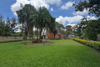 5 Bed House with En Suite in Runda - 2