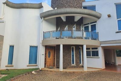 4 Bed Townhouse with En Suite at Runda Drive