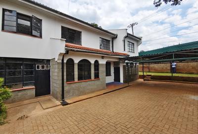 4 Bed House with En Suite at Lavington Green