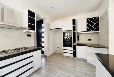 4 Bed House with En Suite at Membley - 3