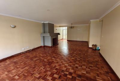 5 Bed Townhouse with En Suite at Lavington - 4