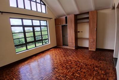 6 Bed House with En Suite in Karen