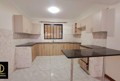 2 Bed Apartment with En Suite at School Line