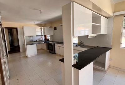 5 Bed House with En Suite at Loresho - 3