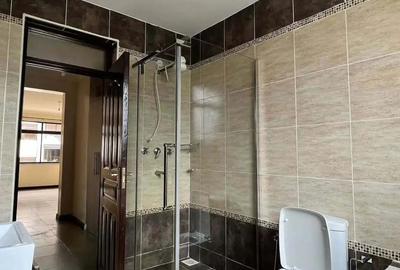 3 Bed Apartment with En Suite in Lavington - 4