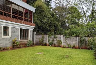 5 Bed Townhouse with Garden in Kitisuru