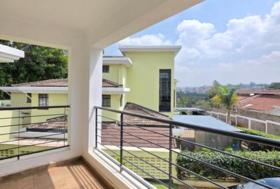 5 Bed Townhouse with En Suite at Maji Mazuri - 4