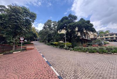 4 Bed Townhouse with En Suite at Grevillea Groove - 2