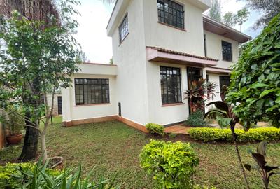 3 Bed Townhouse with En Suite in Lavington