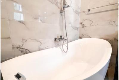 3 Bed Apartment with En Suite in Riverside