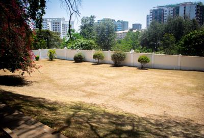 Serviced 3 Bed Apartment with En Suite in Muthaiga