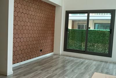 5 Bed Apartment with En Suite in Lavington - 4