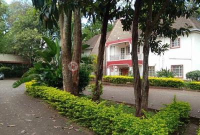 5 Bed House with En Suite at Kibagare Area